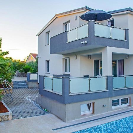 Villa Mmm Vantacici Εξωτερικό φωτογραφία