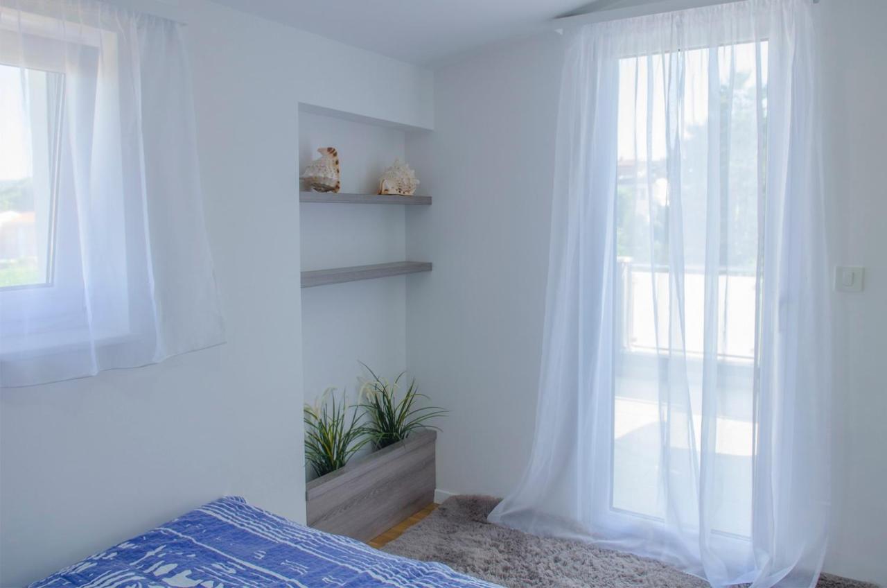 Villa Mmm Vantacici Εξωτερικό φωτογραφία